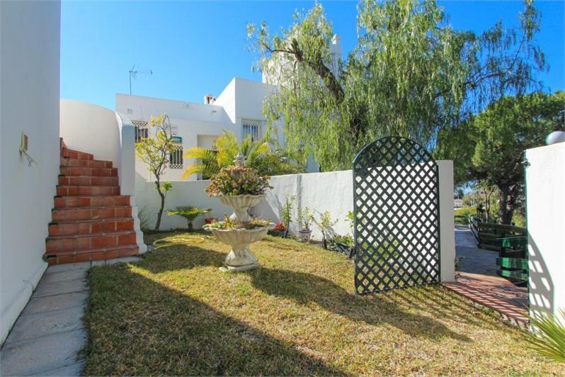 Amazing 3 Bedroom Townhouse In Nerja Exterior photo